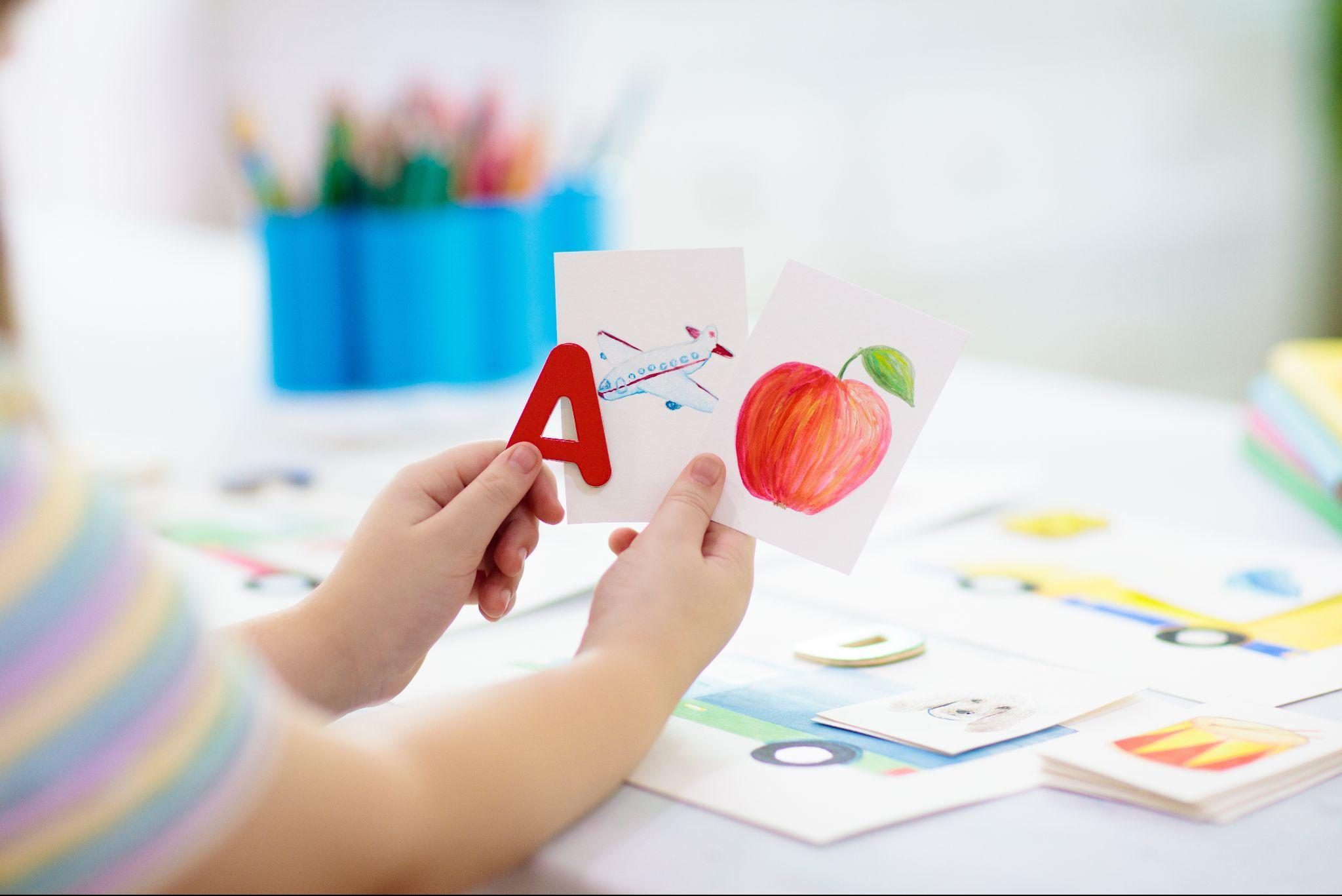 Cách luyện nói tiếng anh cho bé