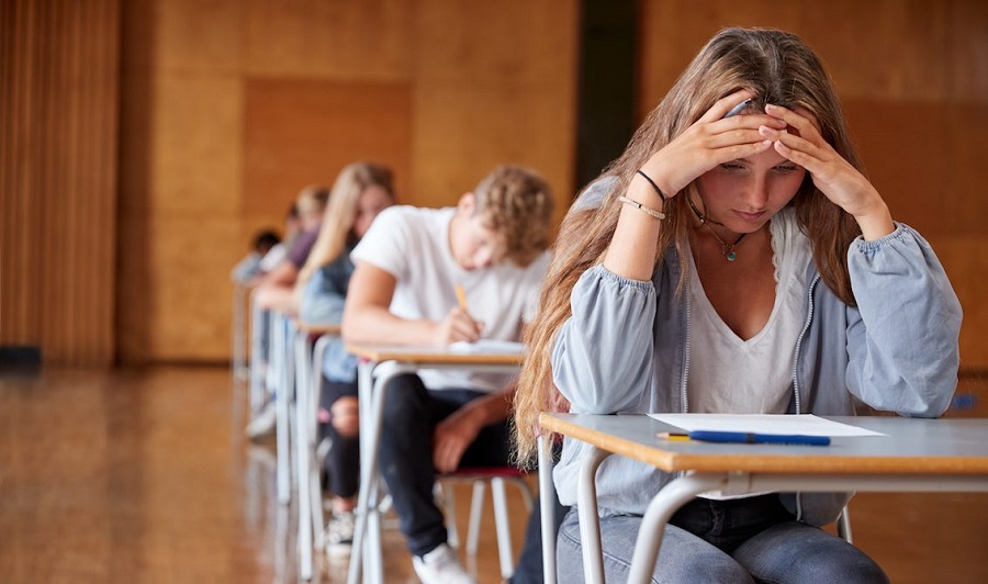 Vượt qua bài kiểm tra bằng tiếng anh