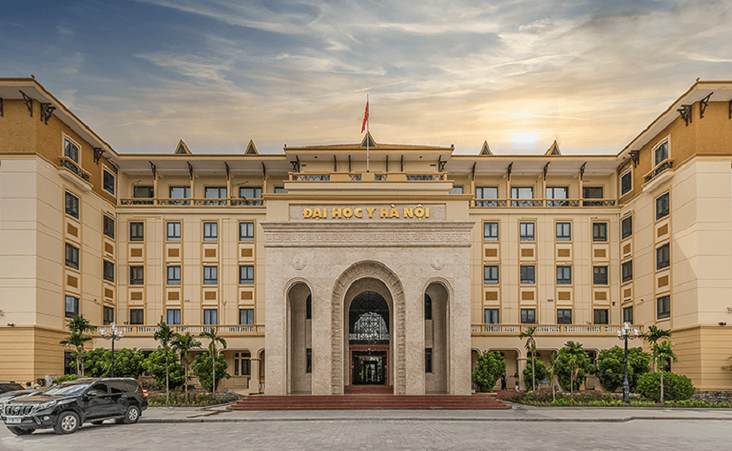 Mẫu đoạn văn nêu cảm nghĩ về trường đại học bằng tiếng Anh